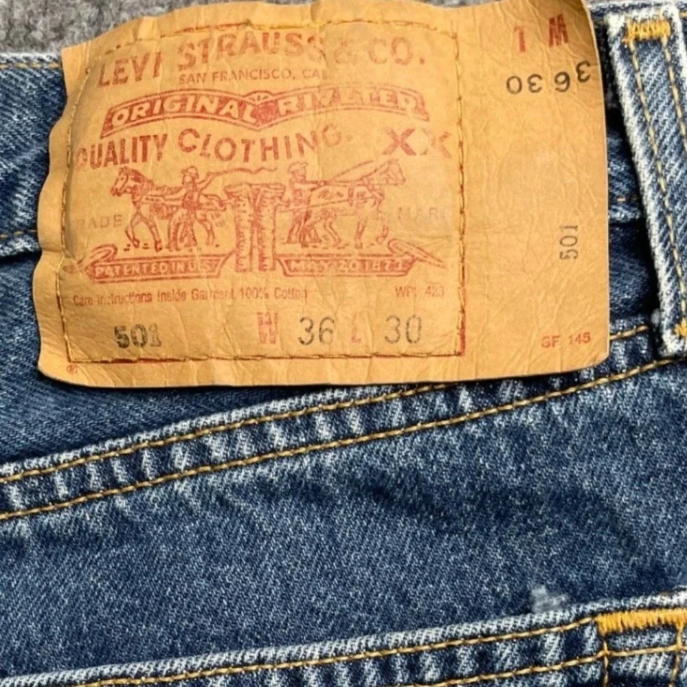 Levi's 501 Original Fit Jeans Men 36x30 Blue Medium Wash Button Fly Denim‎
